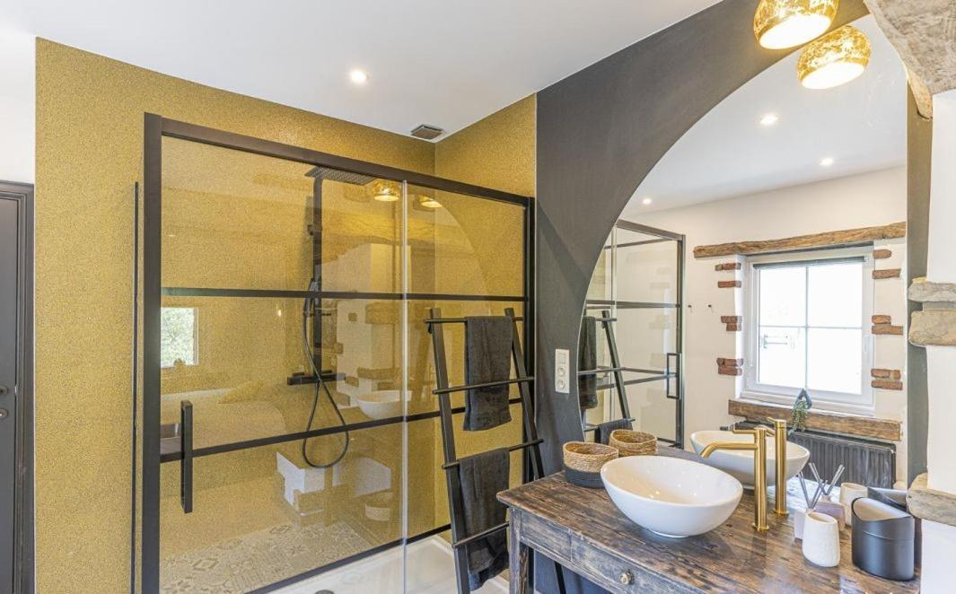 Le Gite Des Platanes Spa Exterior photo